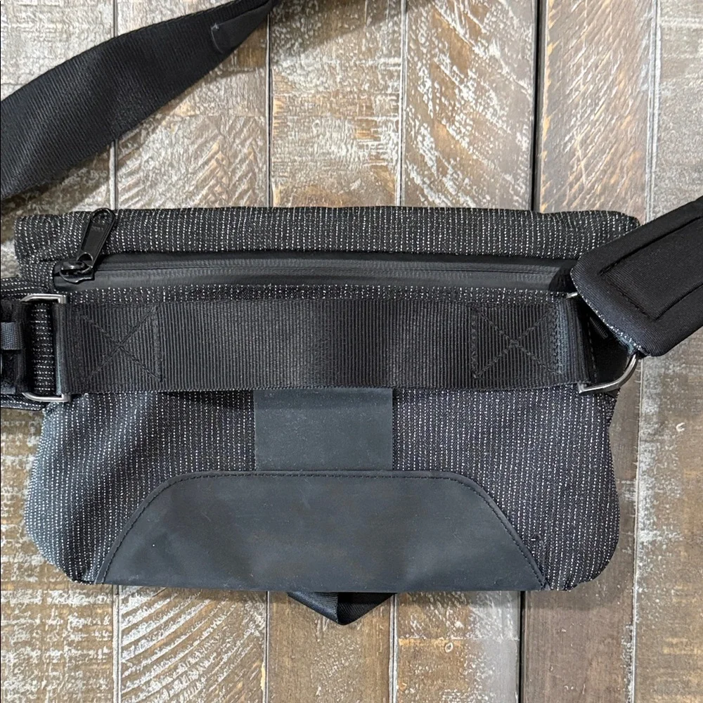 RARE Alpaka Air Sling PRO | Discontinued Cut-Proof Model | USB Port | Black
